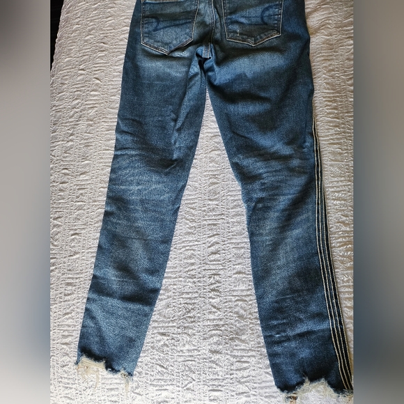 Womens American Eagle Jeans Size 4 Short Strips on Leg - Picture 2 of 13
